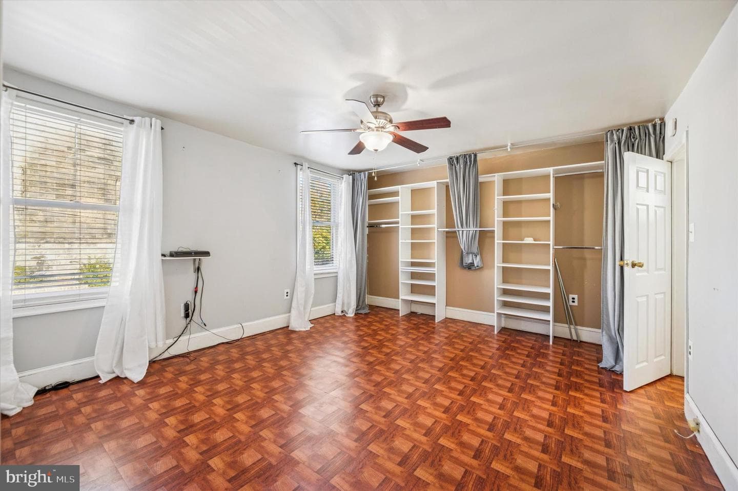 2038 Fairmount Avenue photo 15