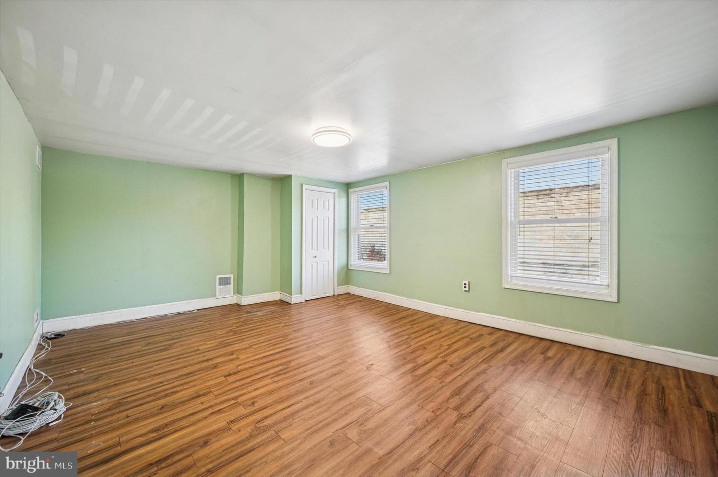 2038 Fairmount Avenue photo 18