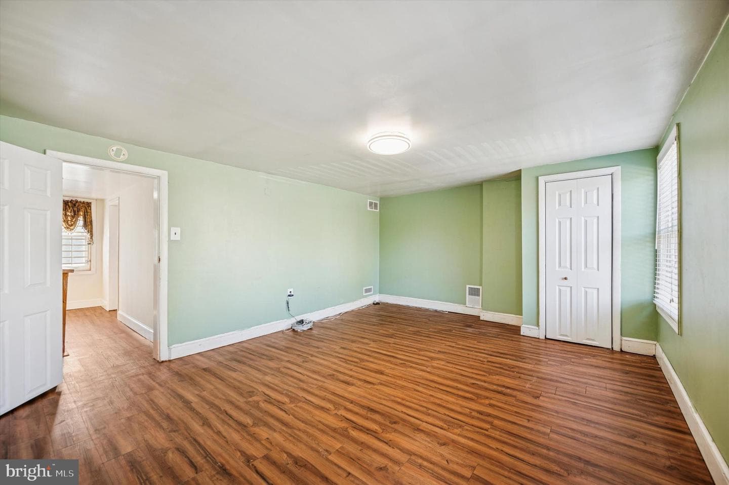 2038 Fairmount Avenue photo 19