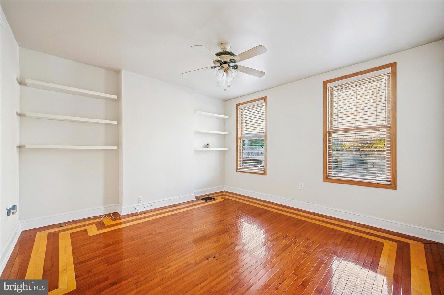 2038 Fairmount Avenue photo 2