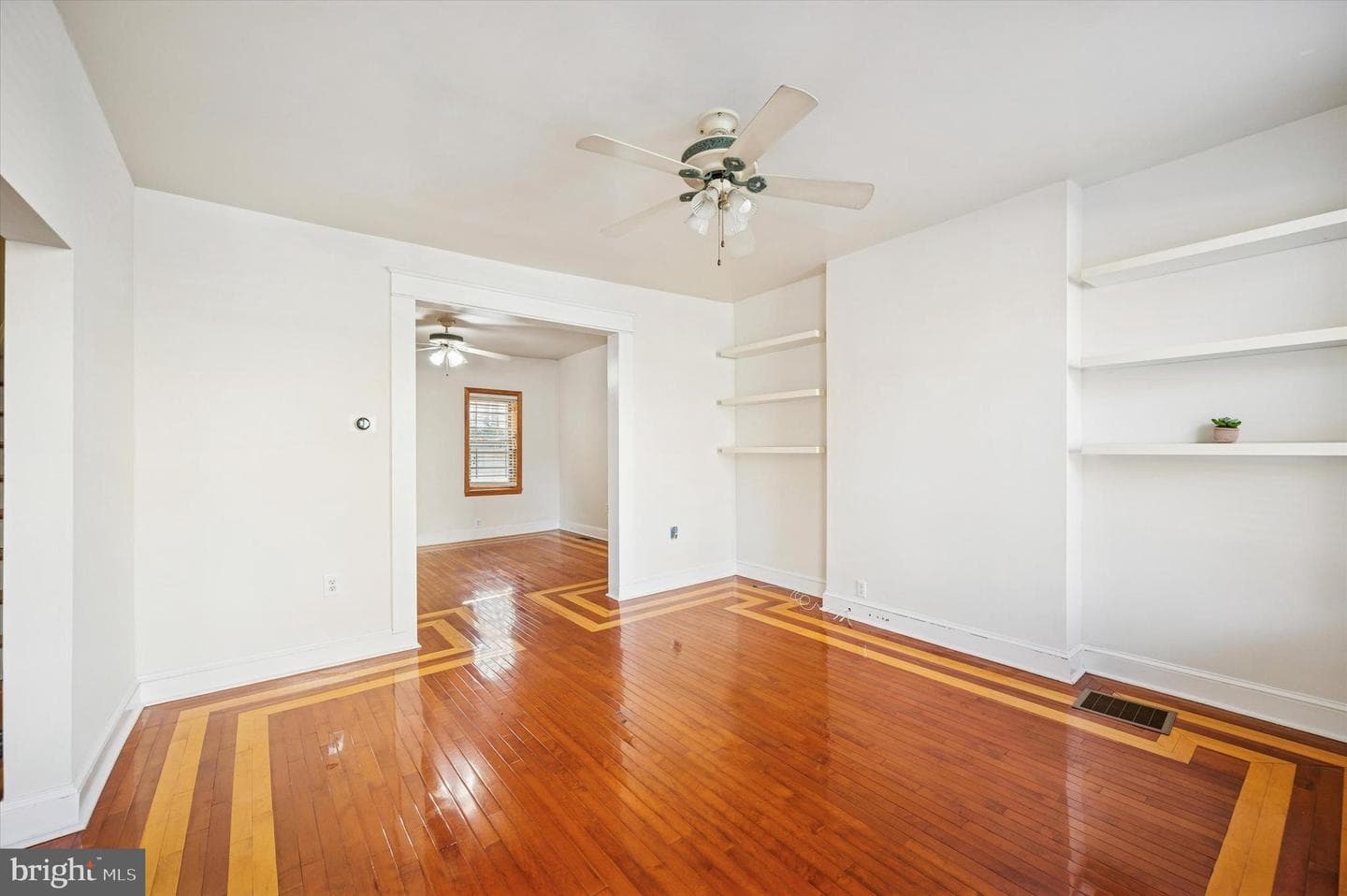 2038 Fairmount Avenue photo 3