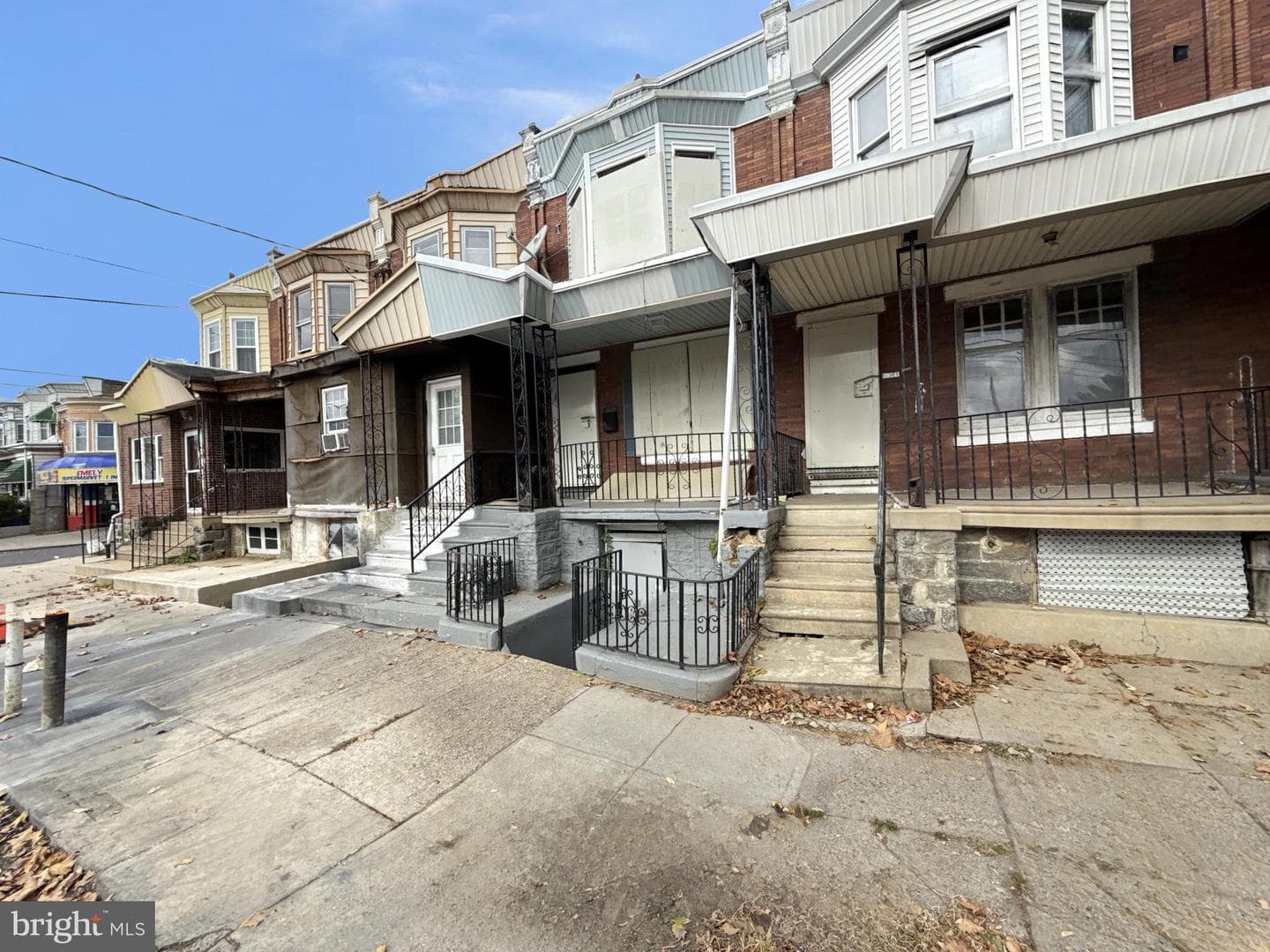 6023 Race Street photo 1