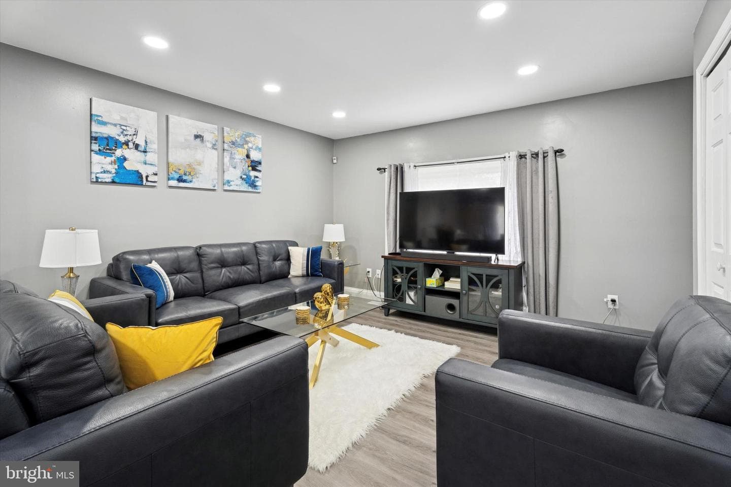 8319 Woolston Avenue photo 8