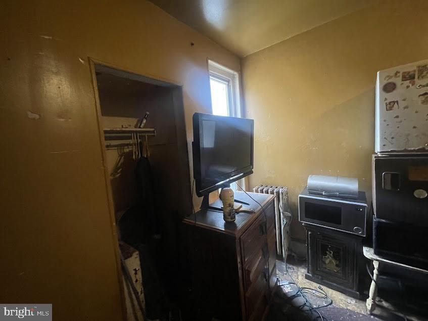 1042 W Indiana Avenue photo 8