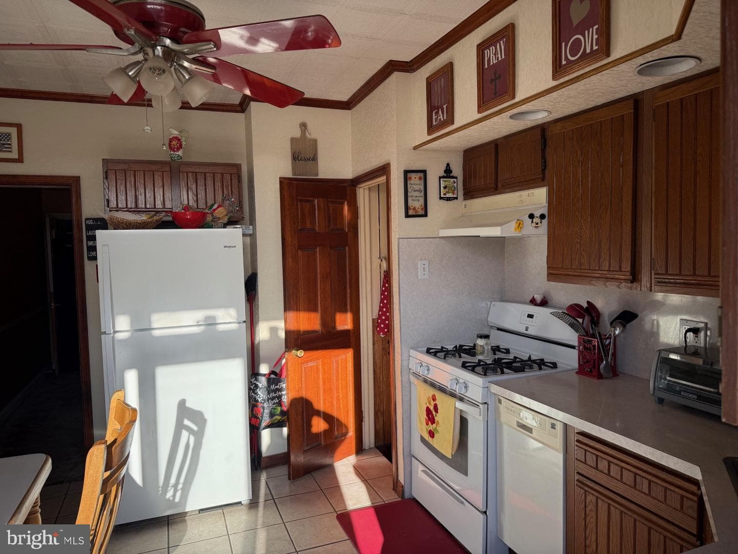 3148 Fanshawe Street photo 7