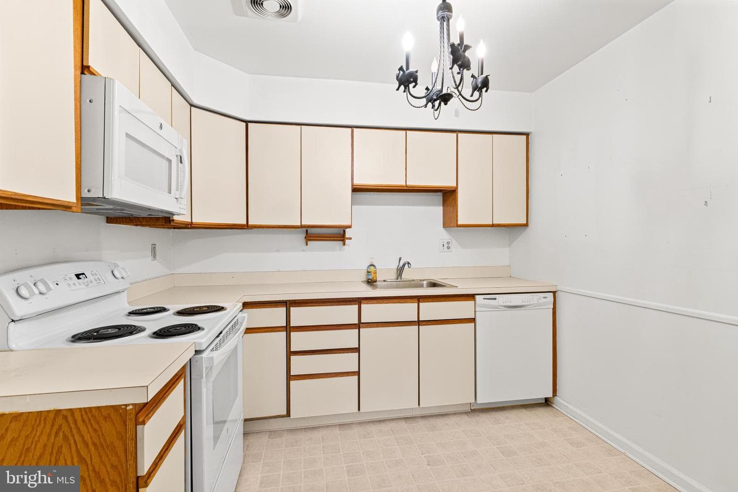 8708 Prospect Avenue #b4 photo 11