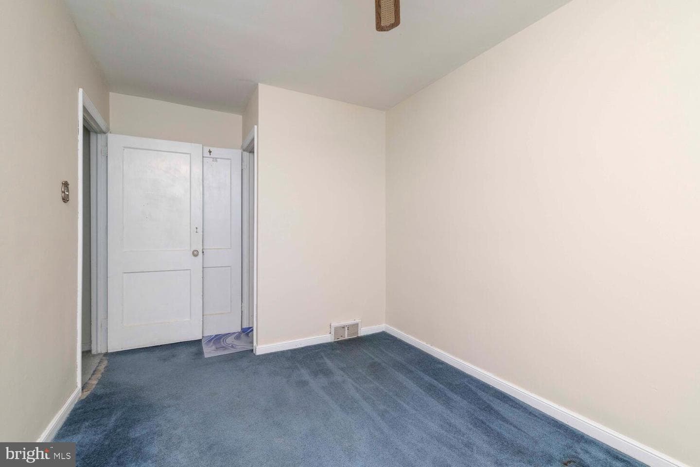 226 Benner Street photo 22