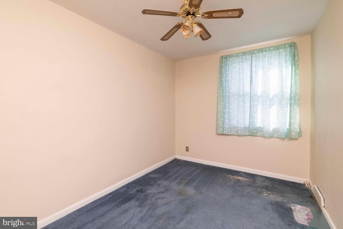 226 Benner Street photo 6
