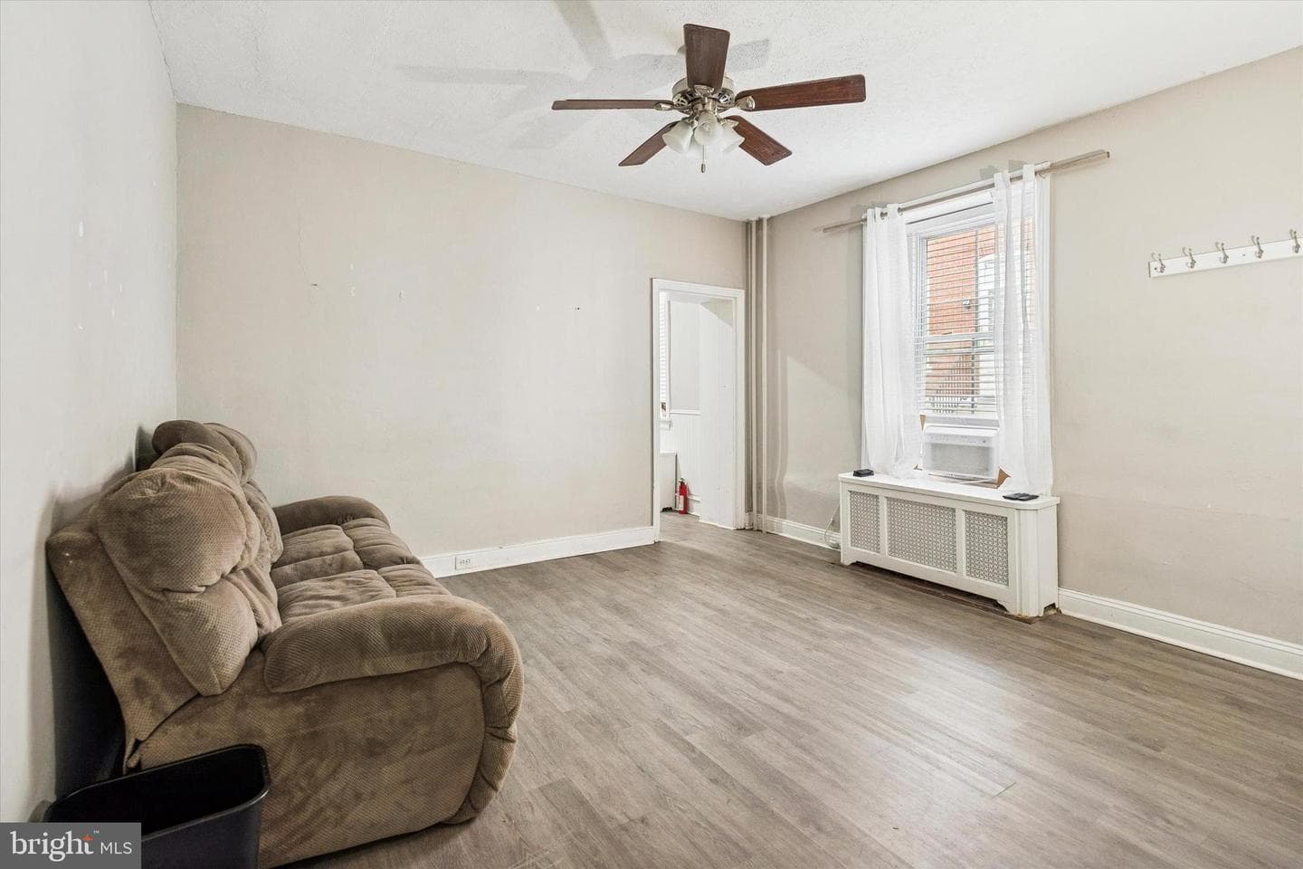 352 Carson Street photo 7