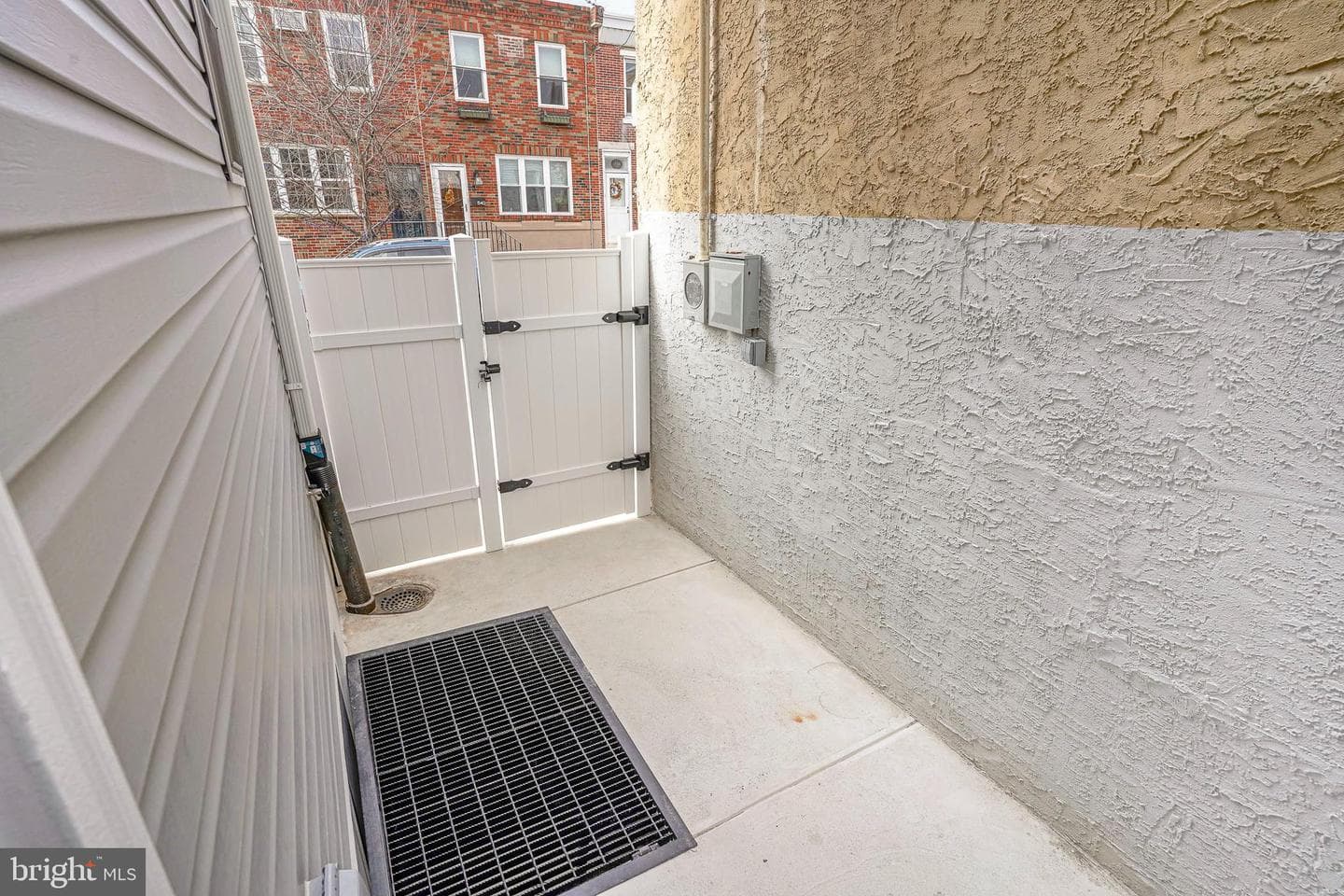 1145 Tasker Street photo 14