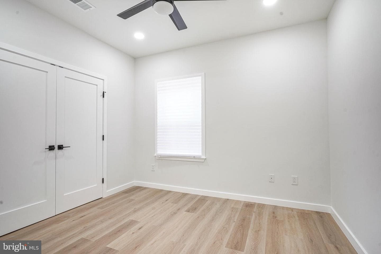 1145 Tasker Street photo 15