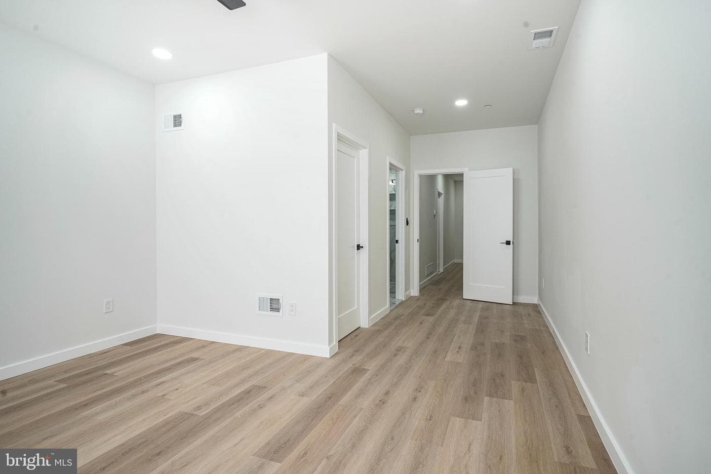 1145 Tasker Street photo 23