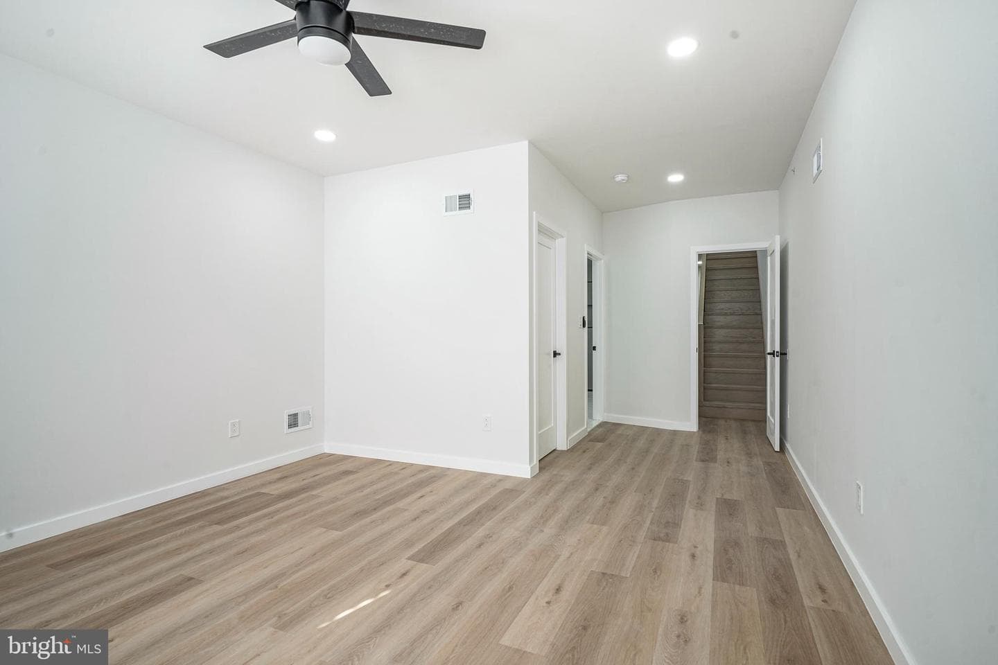 1145 Tasker Street photo 32