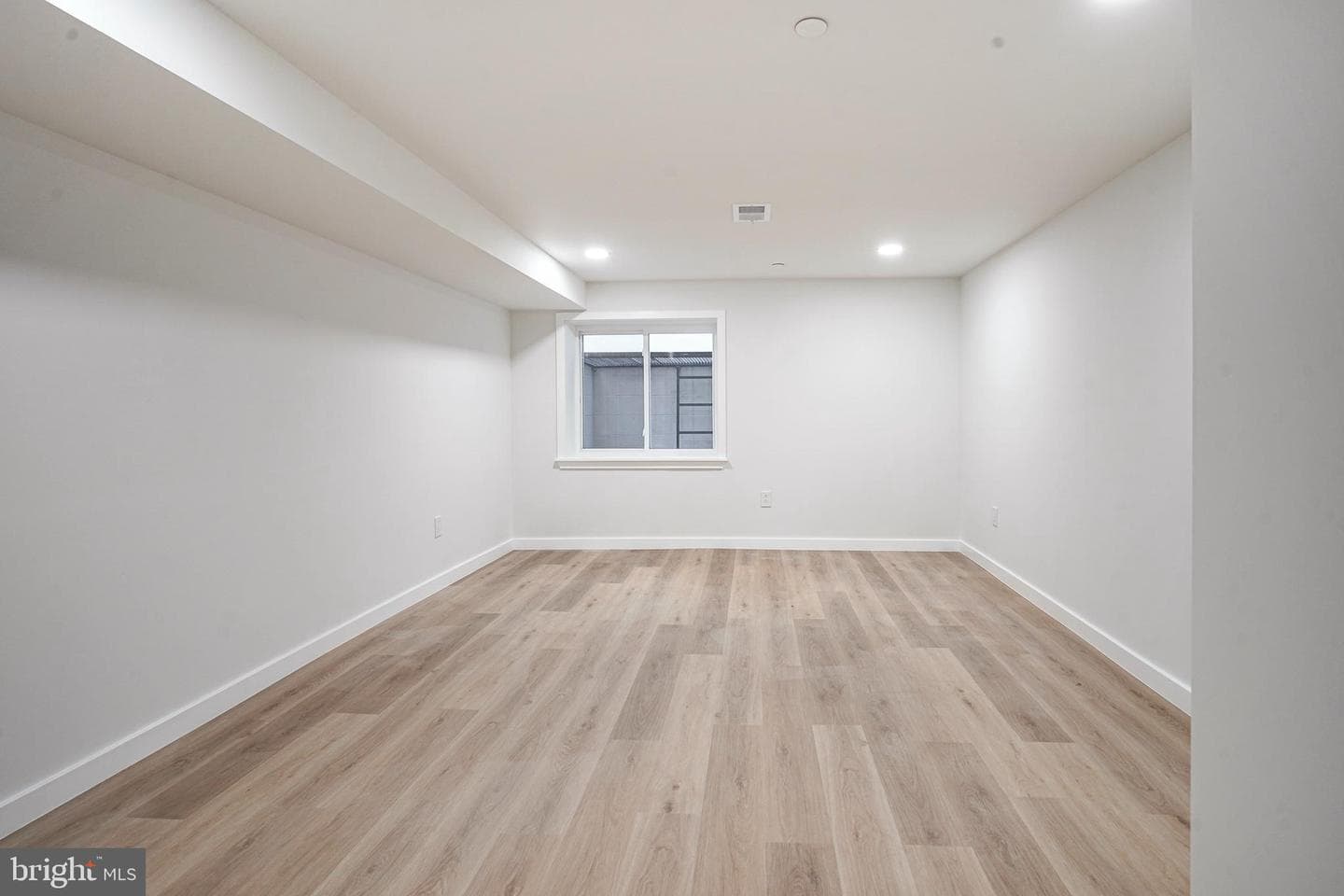 1145 Tasker Street photo 42