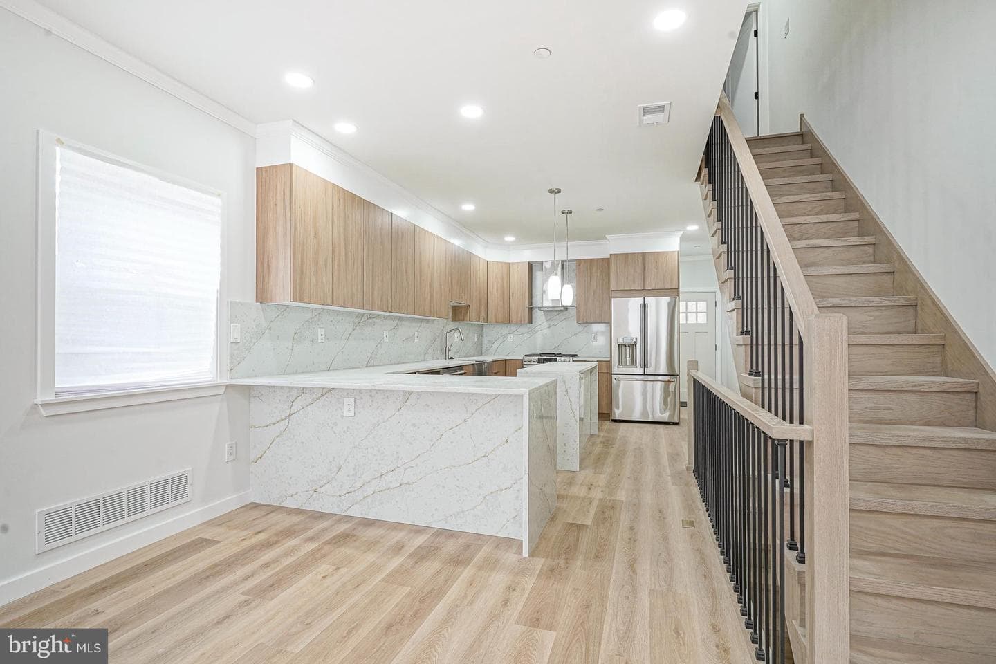 1145 Tasker Street photo 7