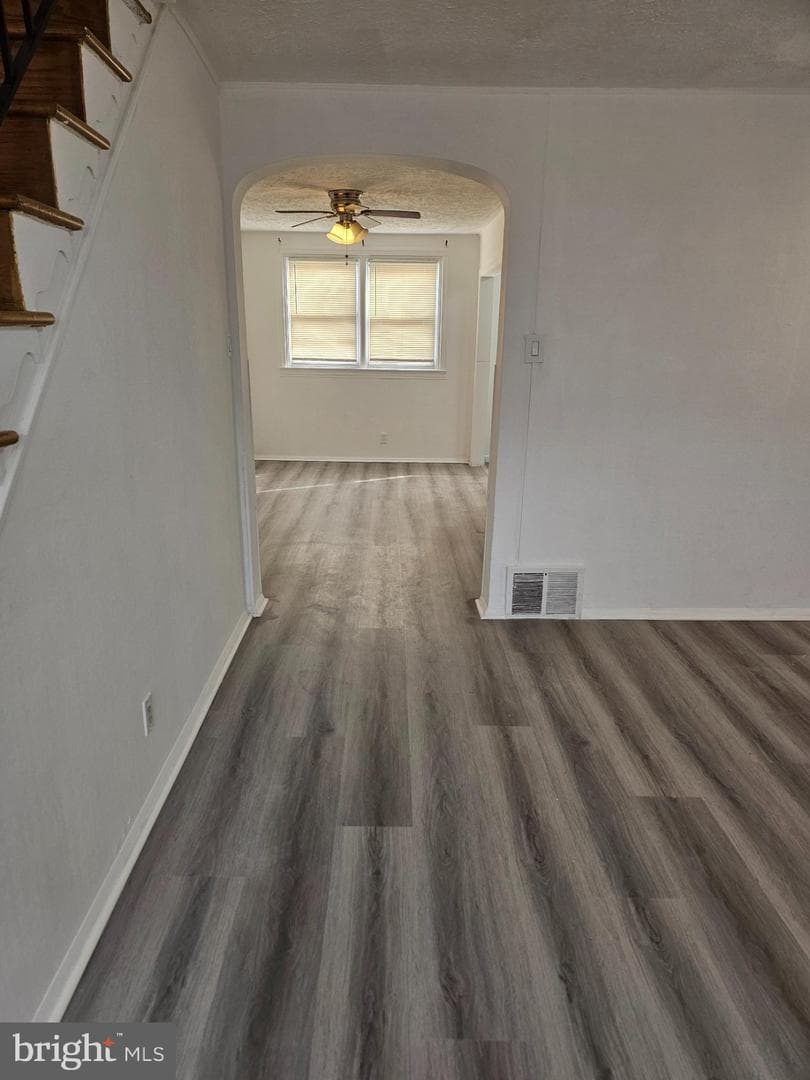 7039 Kindred Street photo 4