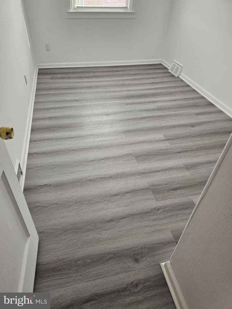 7039 Kindred Street photo 8