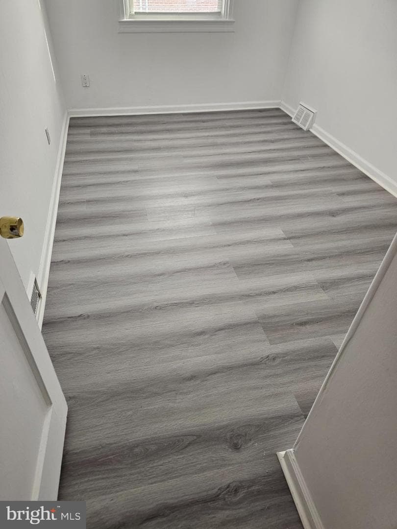 7039 Kindred Street photo 9