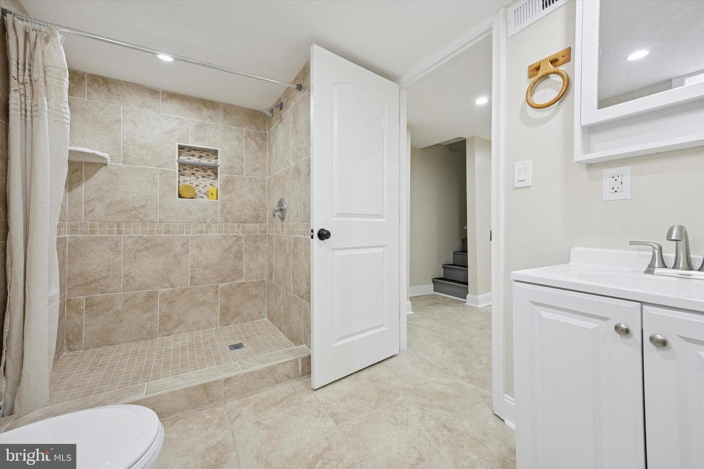 2604 S Berbro Street photo 13