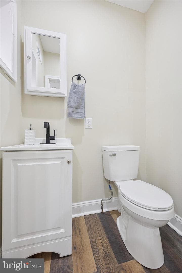2604 S Berbro Street photo 7