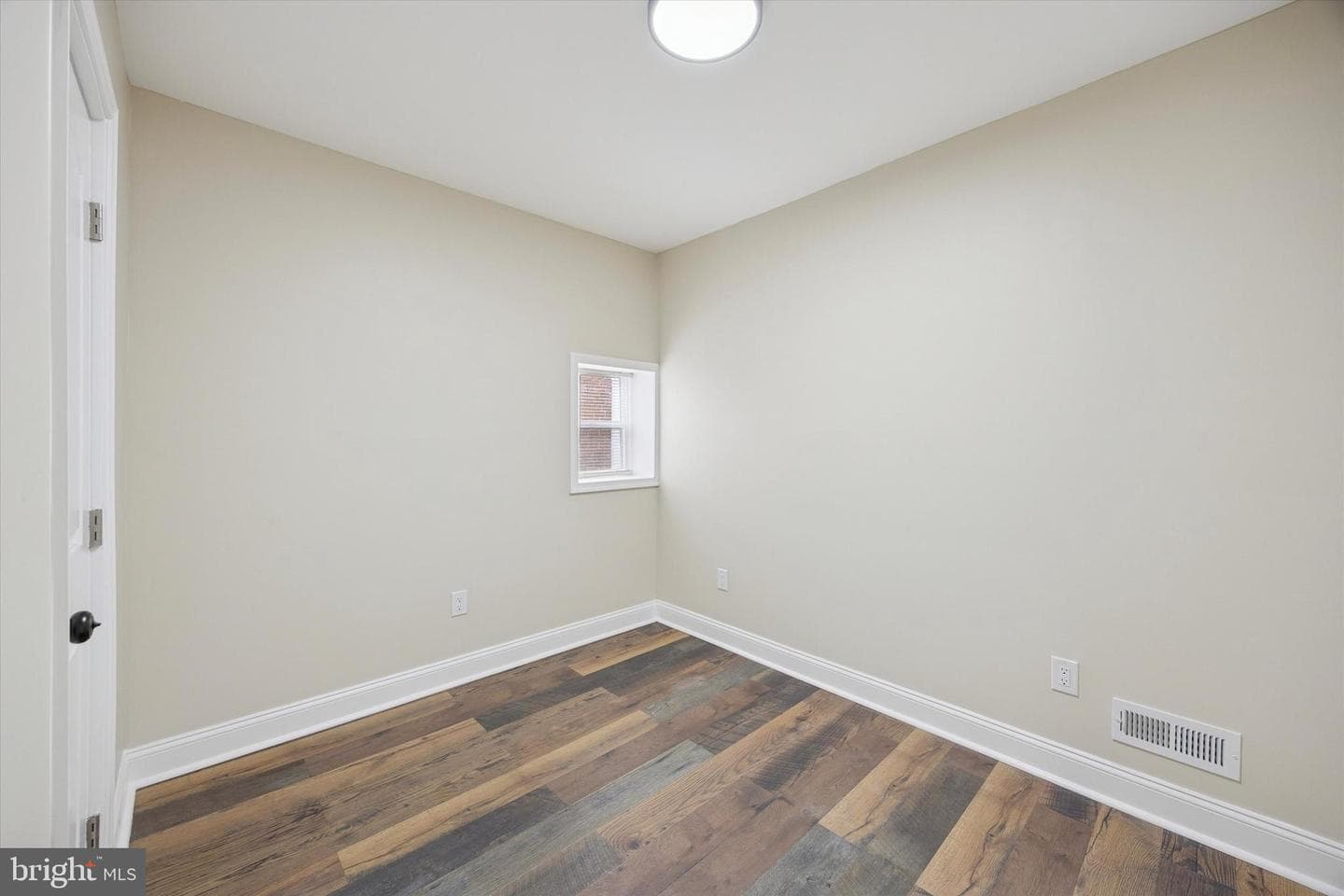2604 S Berbro Street photo 9