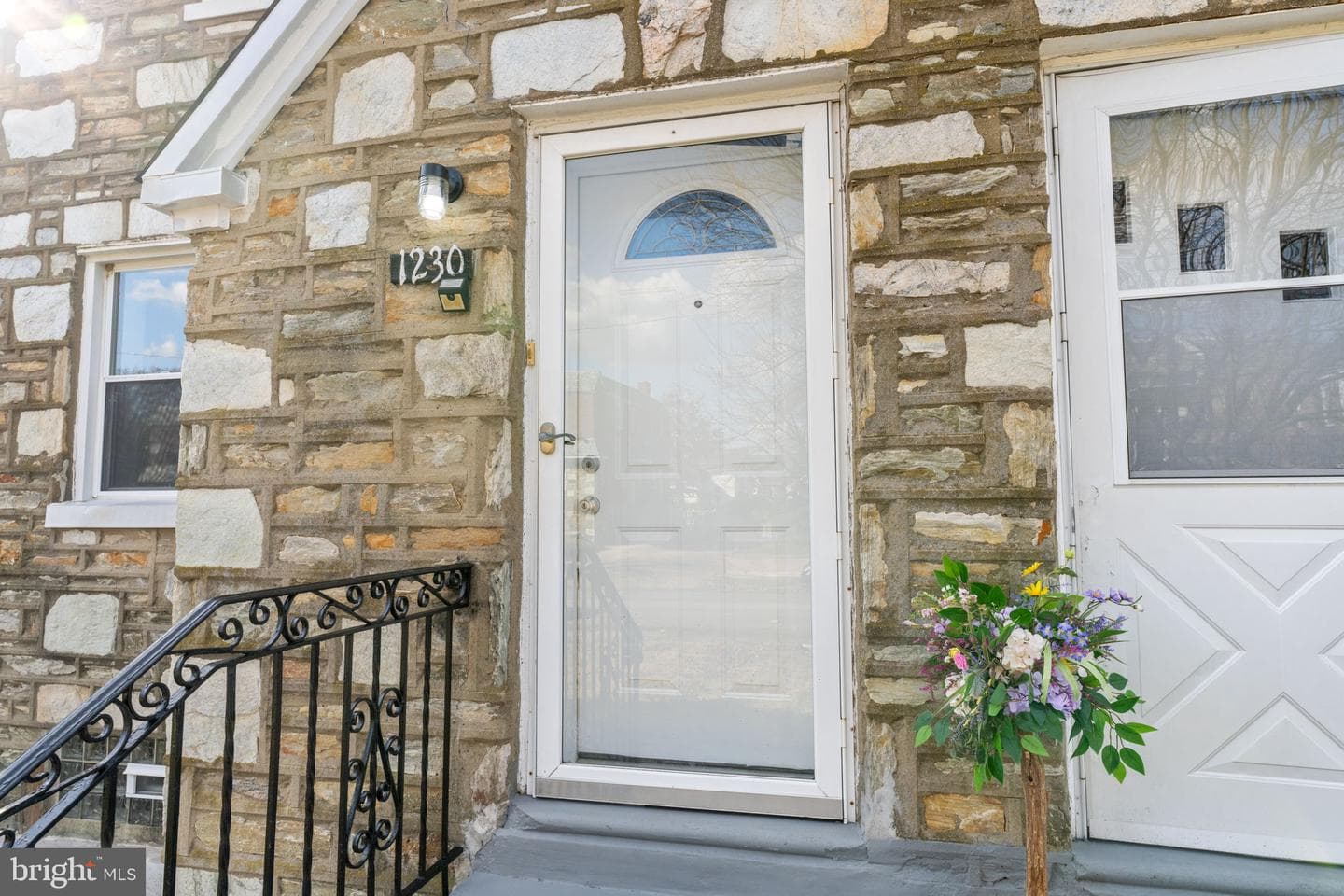1230 Glenview Street photo 3