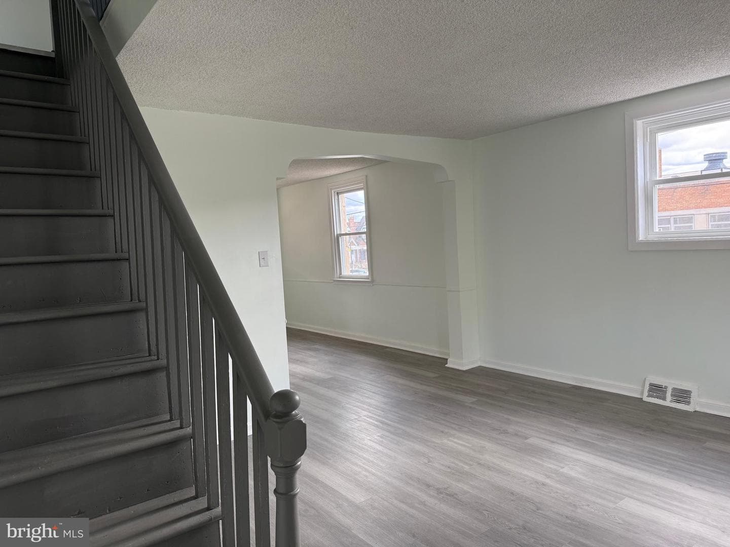 4563 Tudor Street photo 2