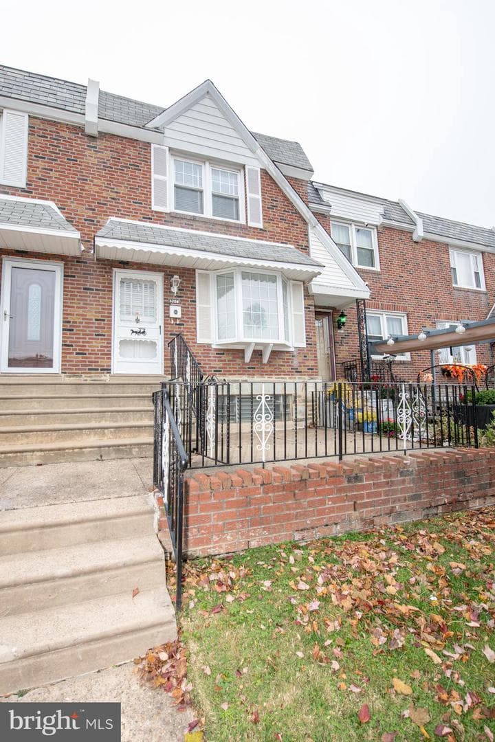 6258 Cottage Street photo 1
