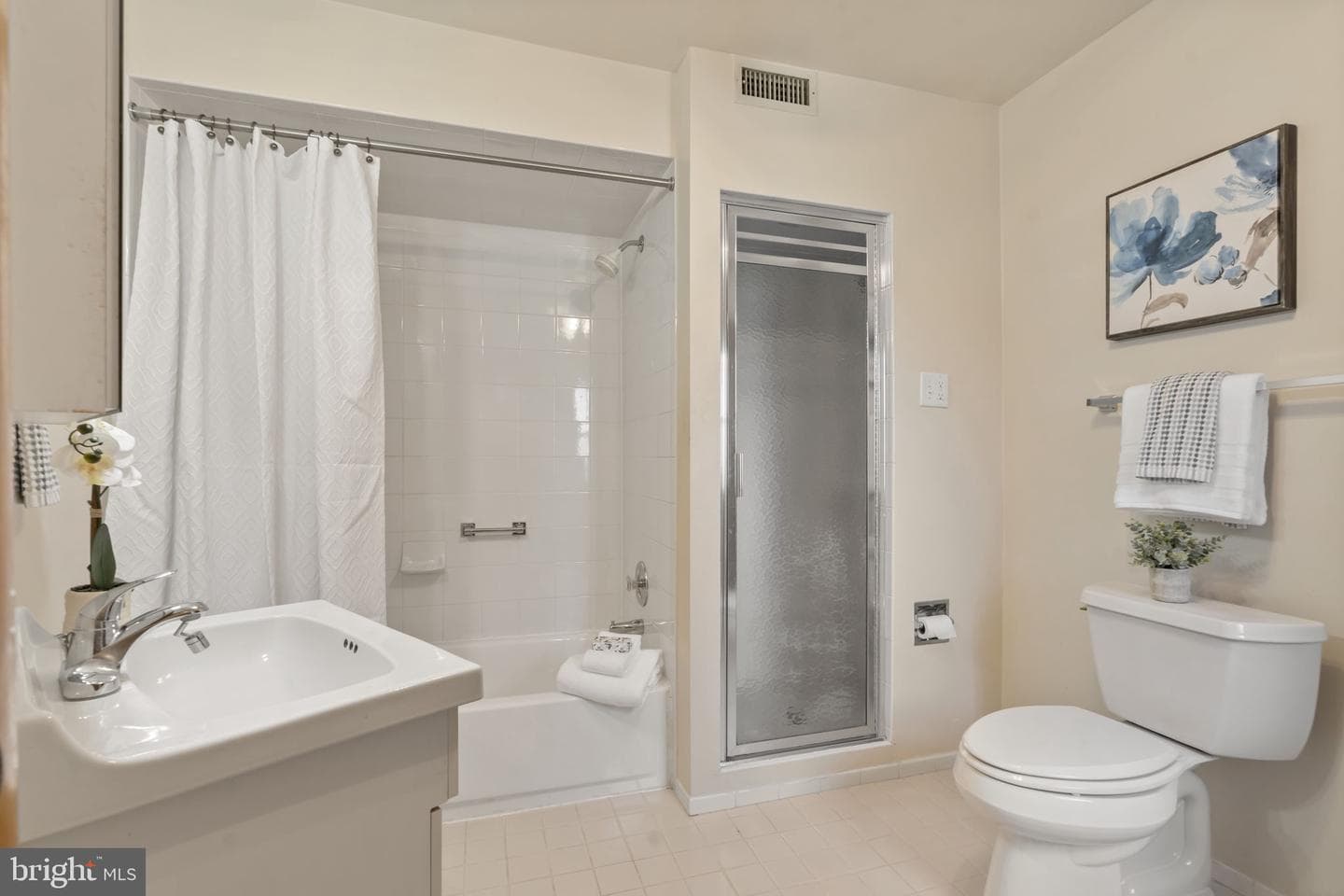 607 Catharine Street photo 18