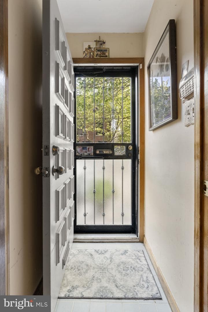 607 Catharine Street photo 2