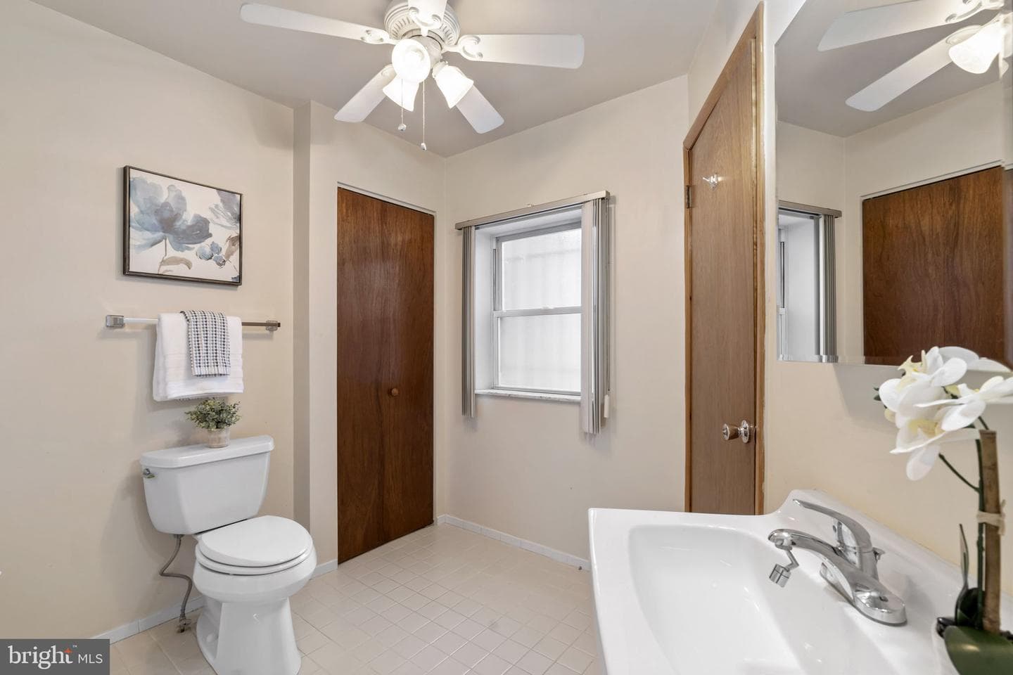 607 Catharine Street photo 20