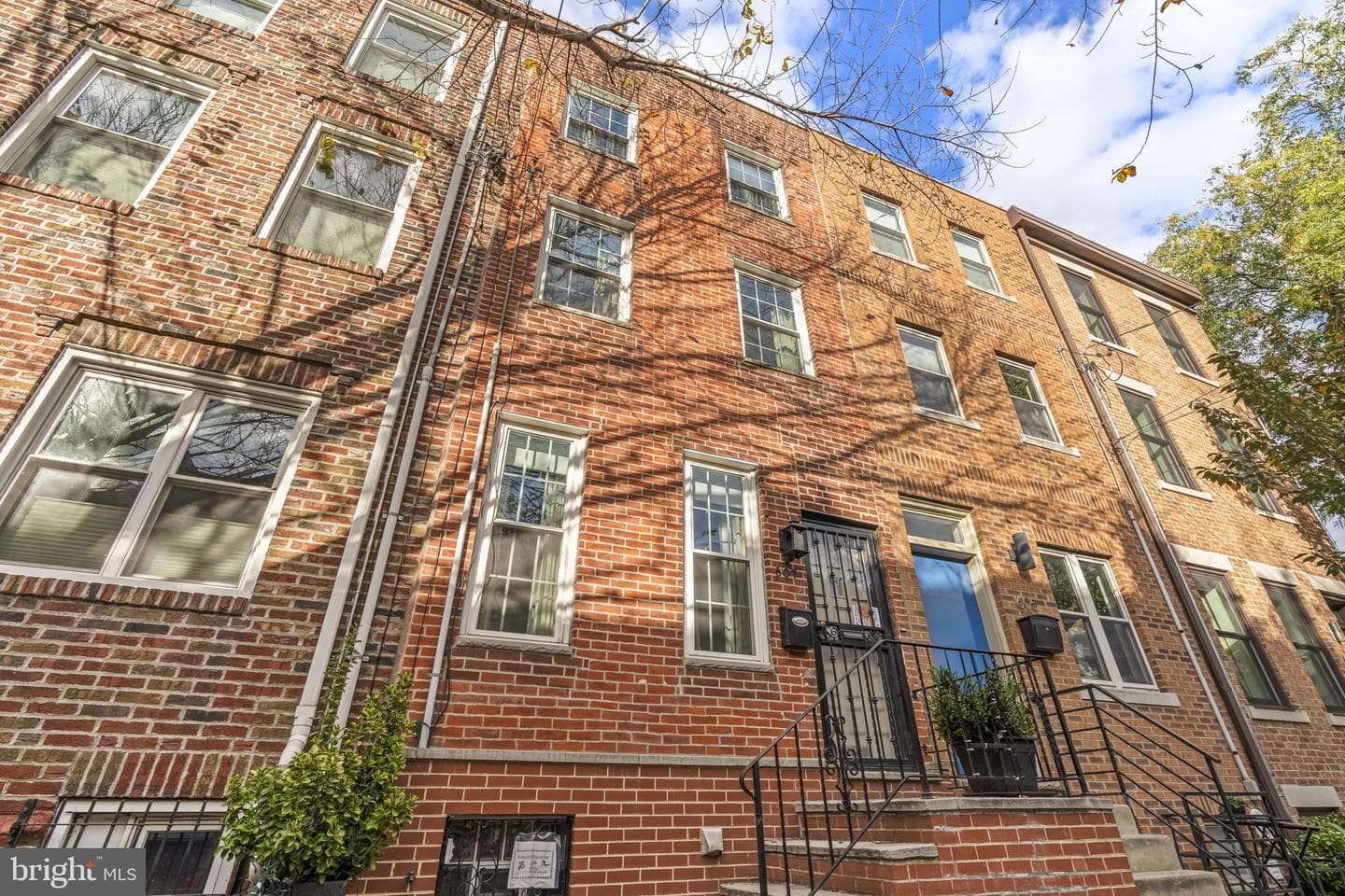 607 Catharine Street photo 34