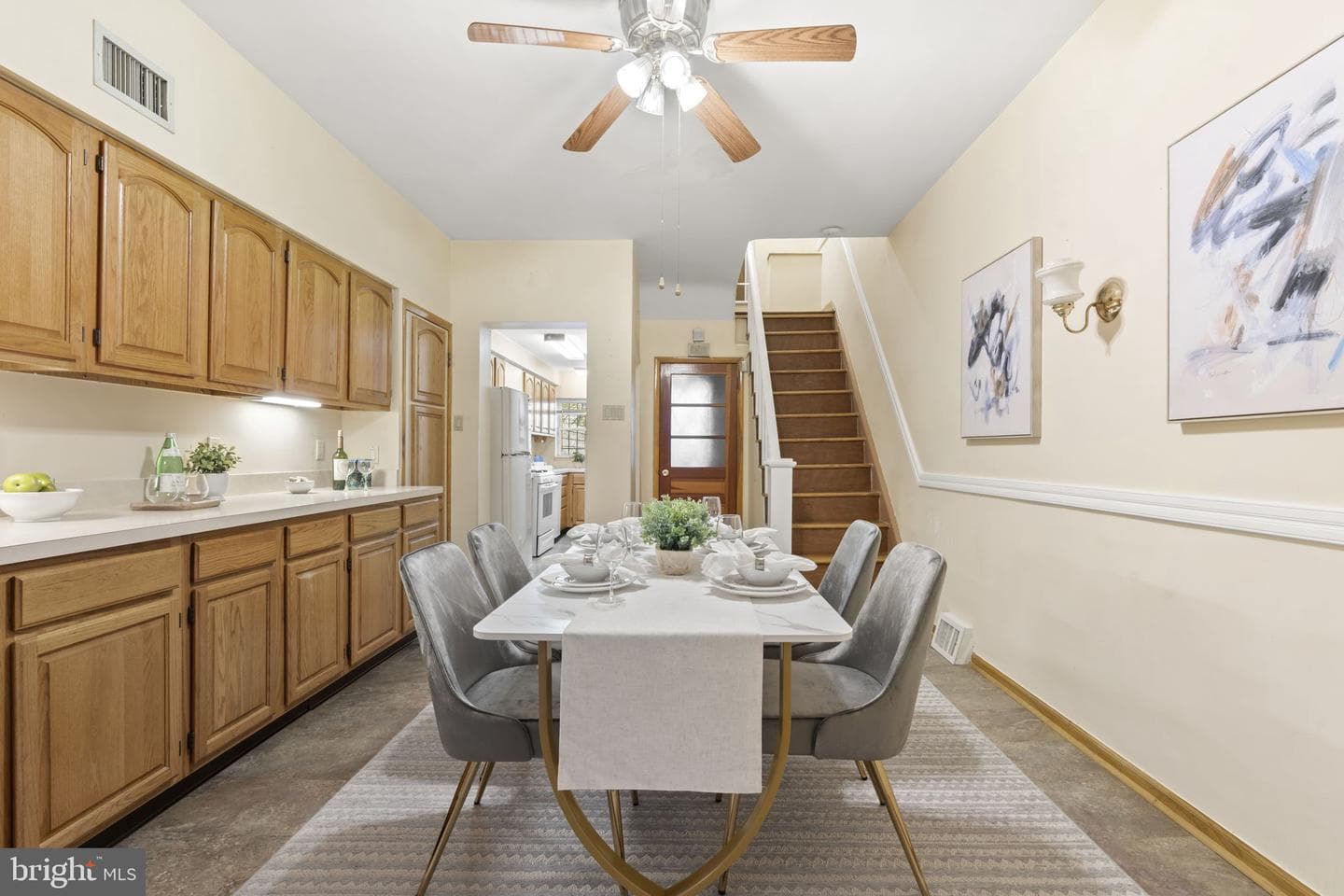 607 Catharine Street photo 9