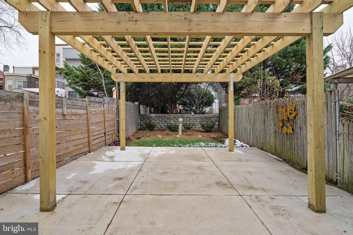 1125 Crease Street photo 18