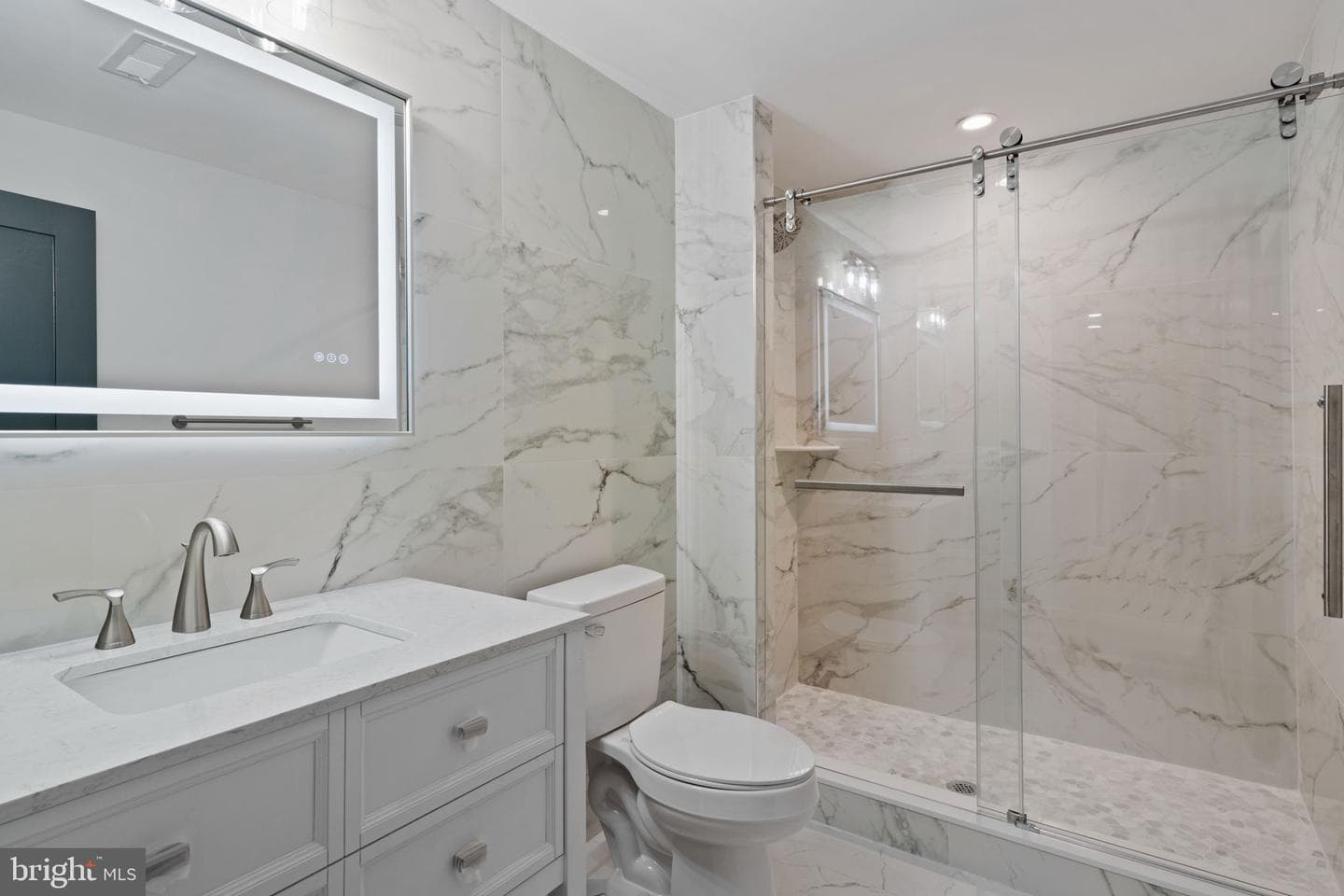 1125 Crease Street photo 24