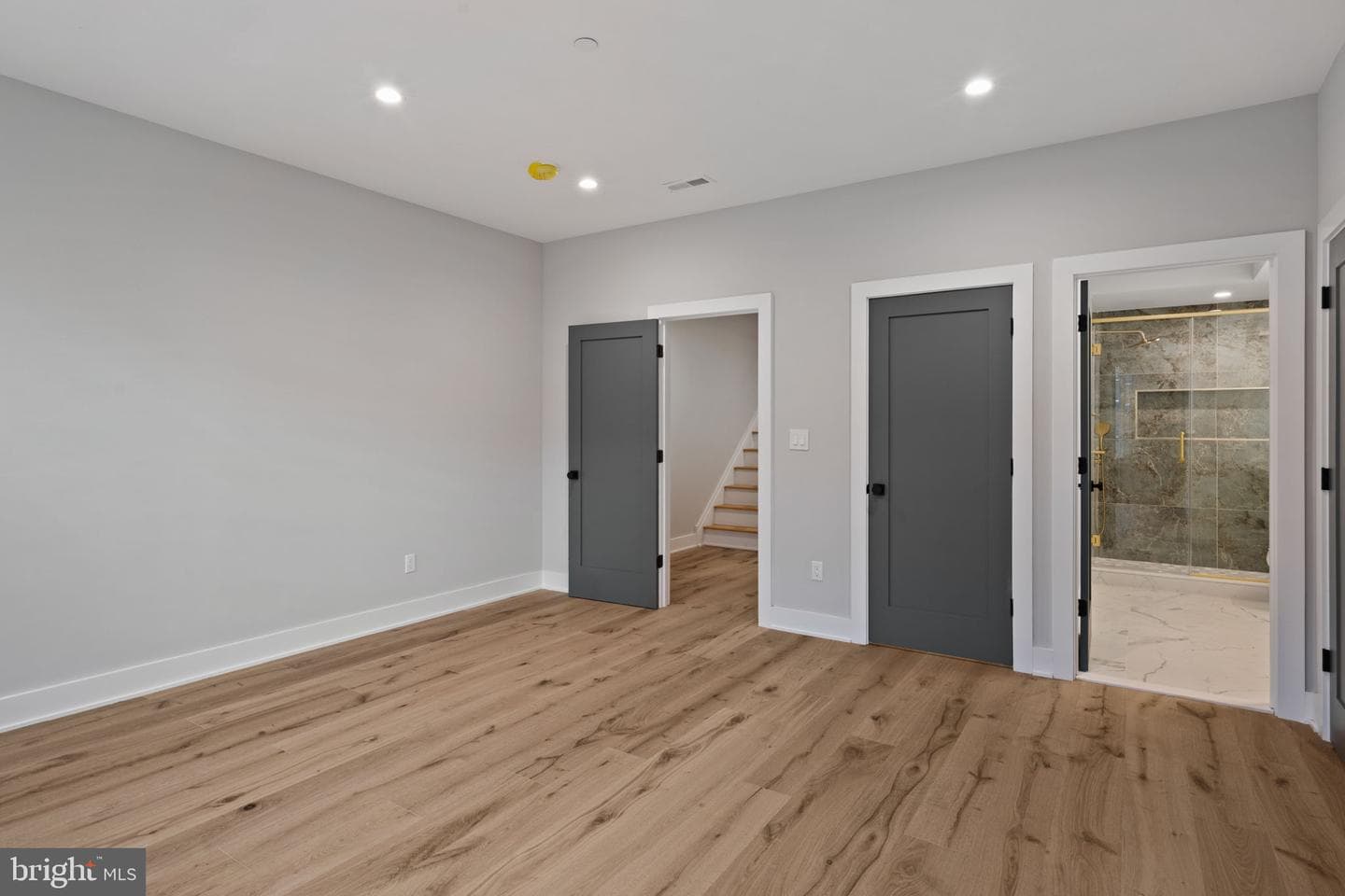 1125 Crease Street photo 32