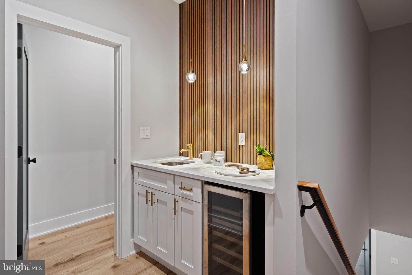 1125 Crease Street photo 35