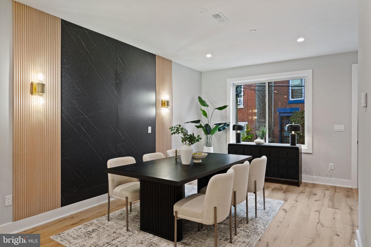 1125 Crease Street photo 4