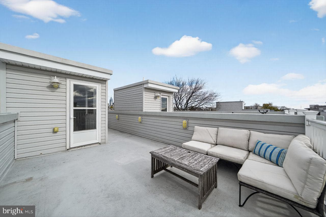2247 Wilder Street photo 35
