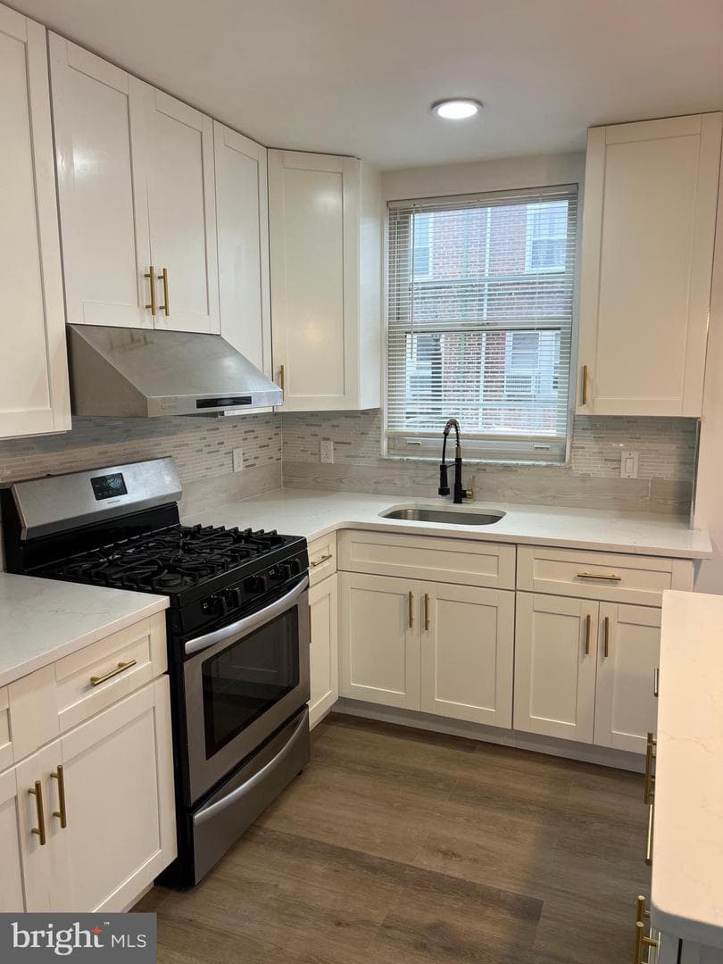 1323 Hale Street photo 4