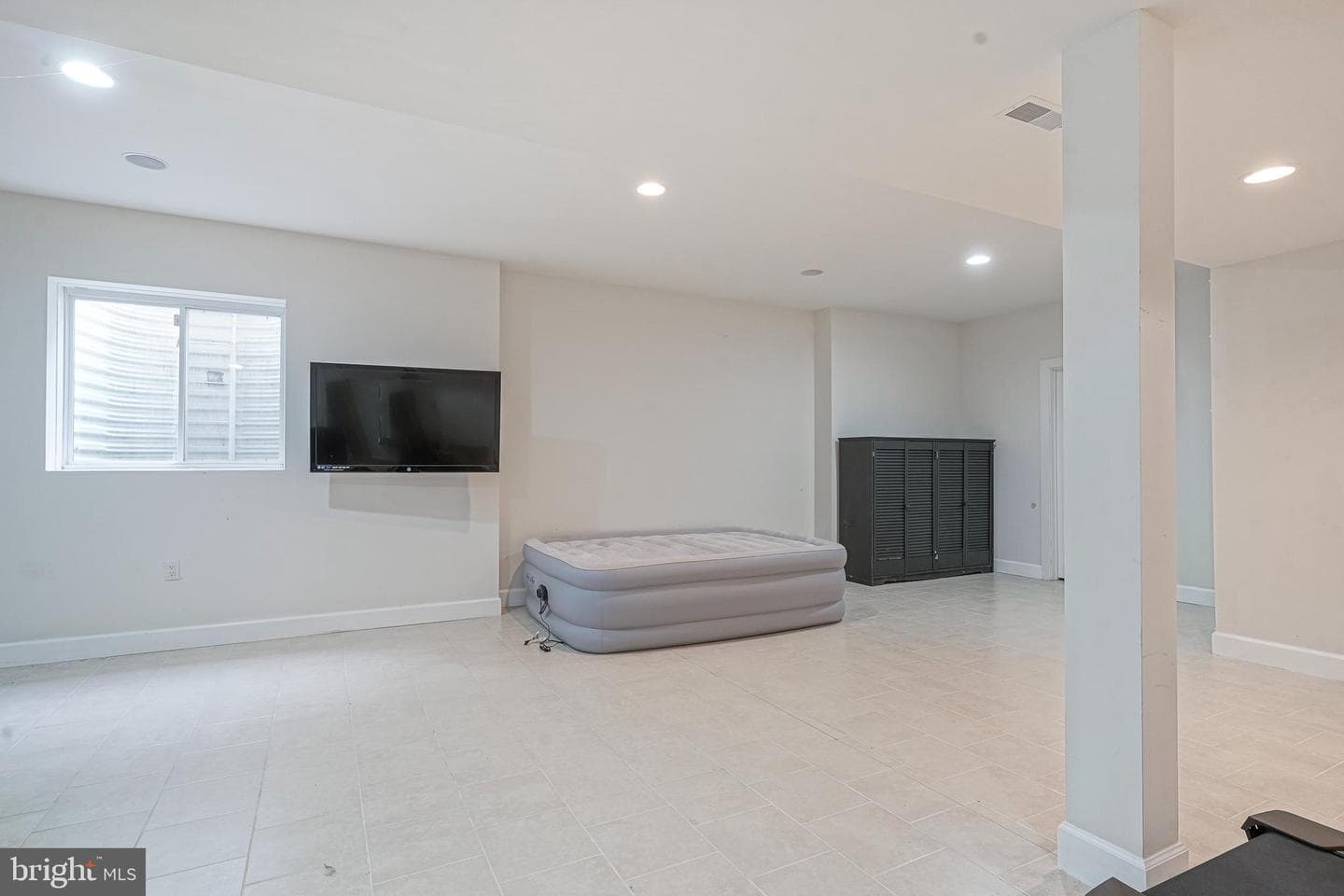 538 Leverington Avenue #c photo 22