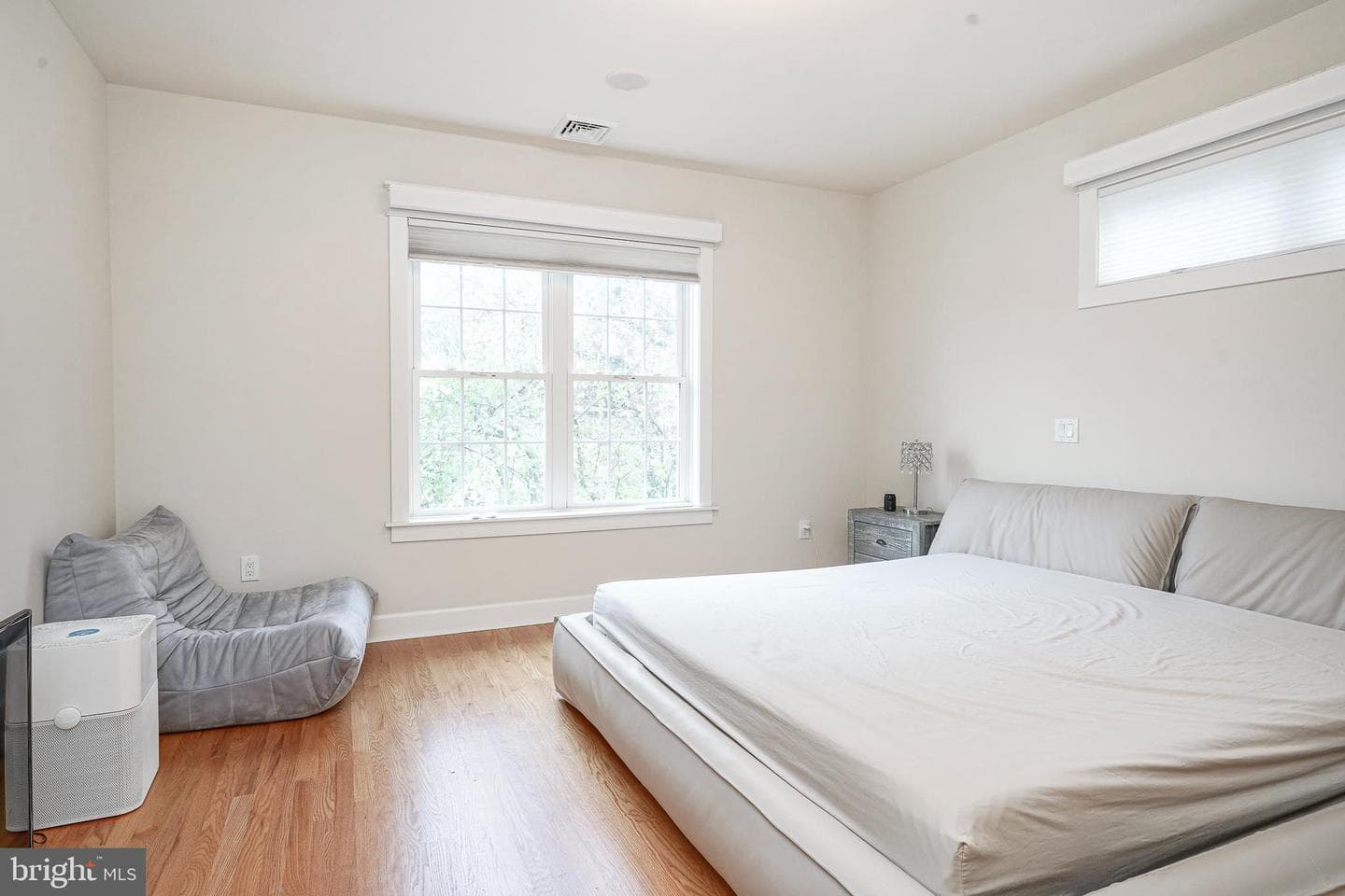 538 Leverington Avenue #c photo 27