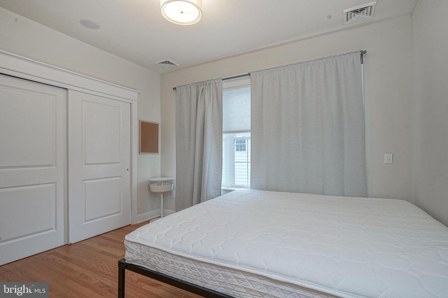 538 Leverington Avenue #c photo 38