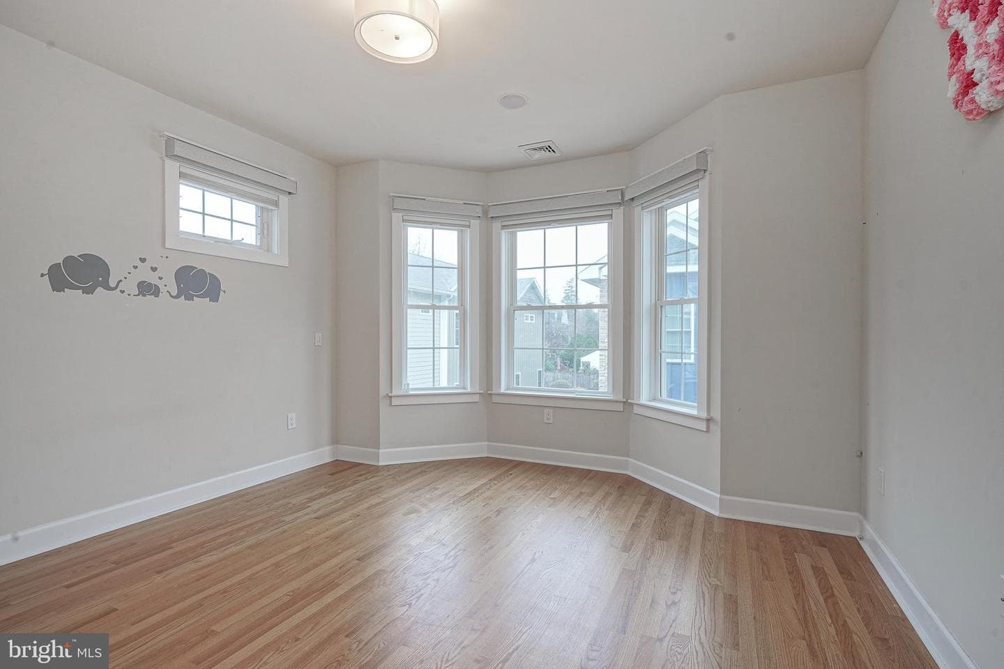 538 Leverington Avenue #c photo 40