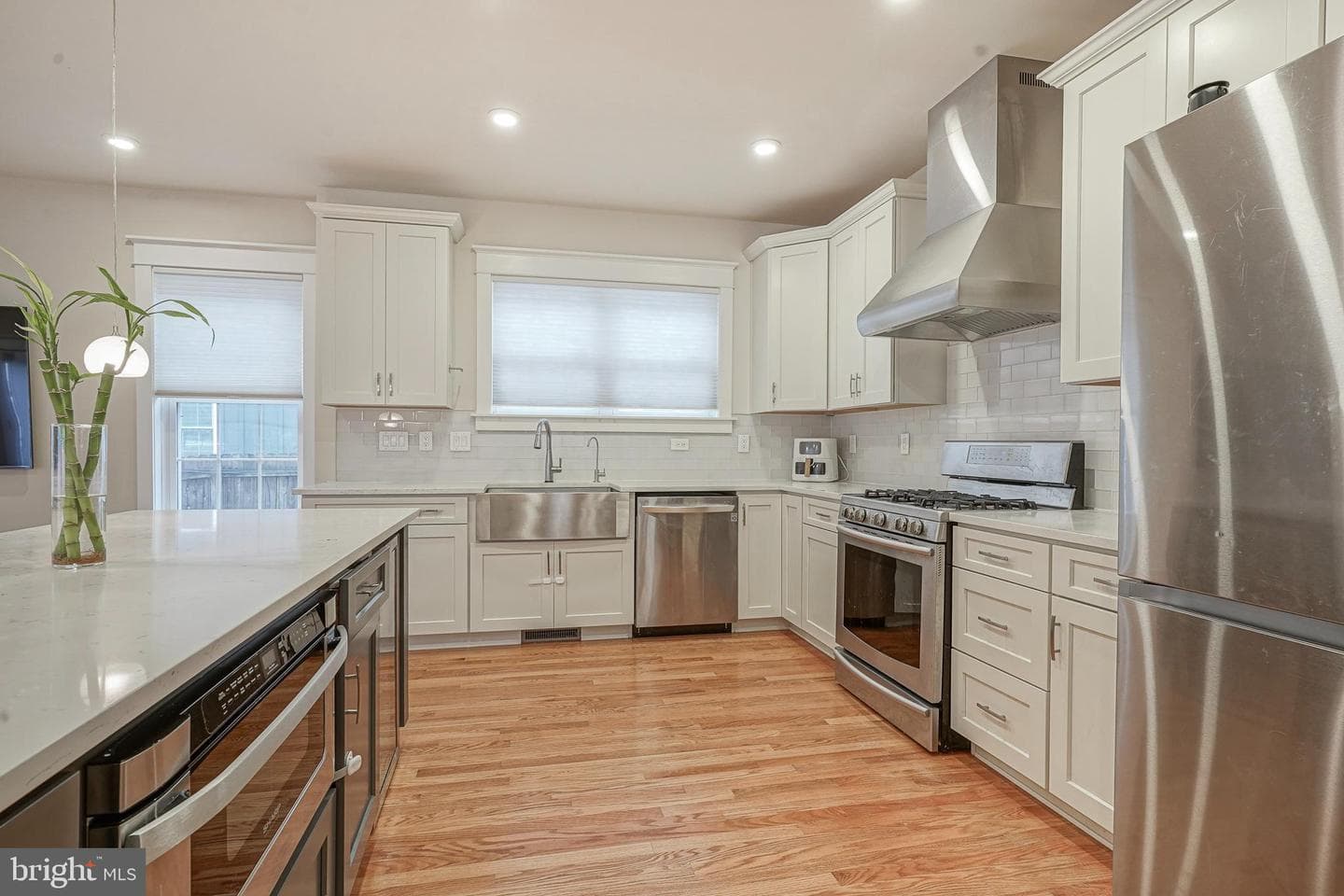 538 Leverington Avenue #c photo 5