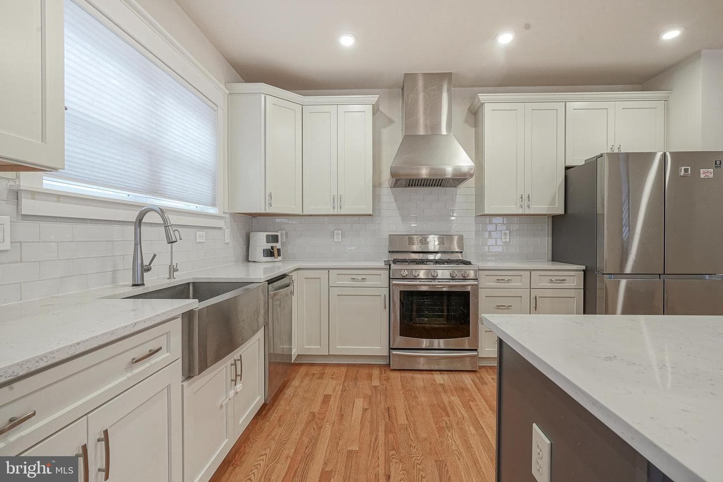 538 Leverington Avenue #c photo 7
