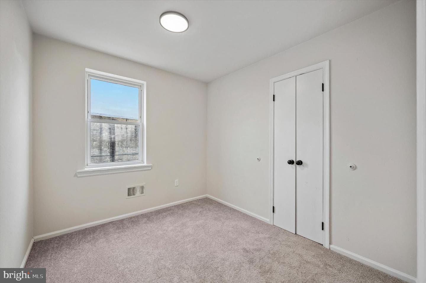 5943 Race Street photo 13