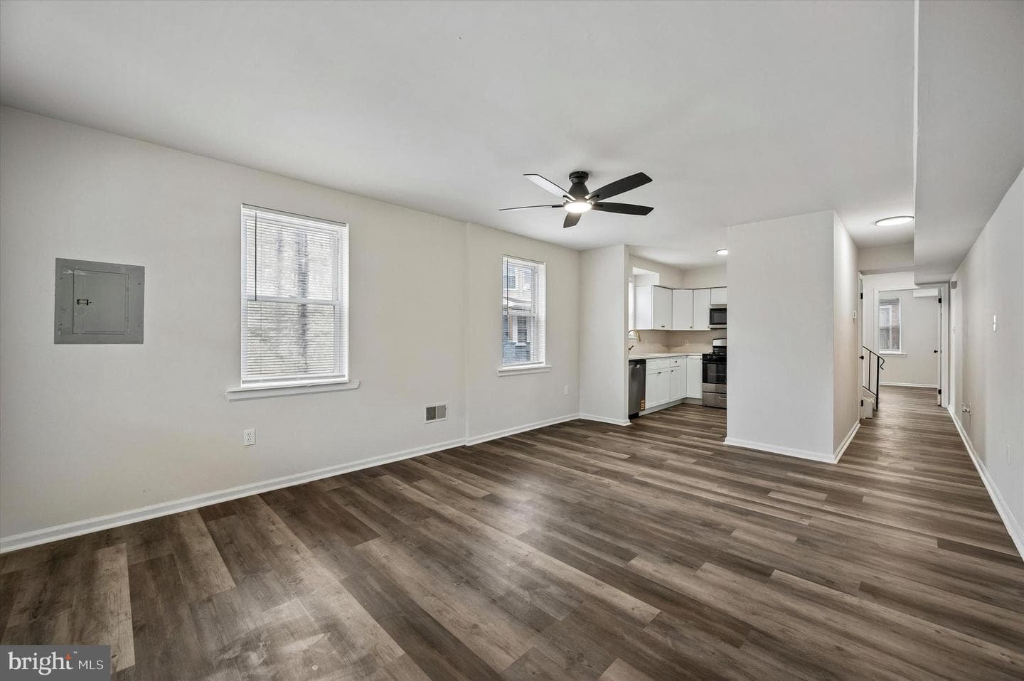 5943 Race Street photo 2
