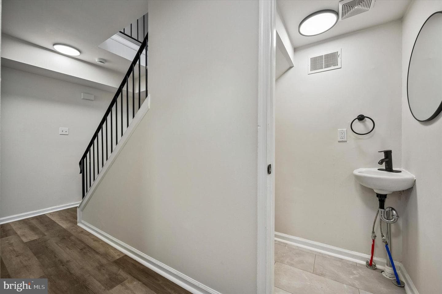 5943 Race Street photo 8