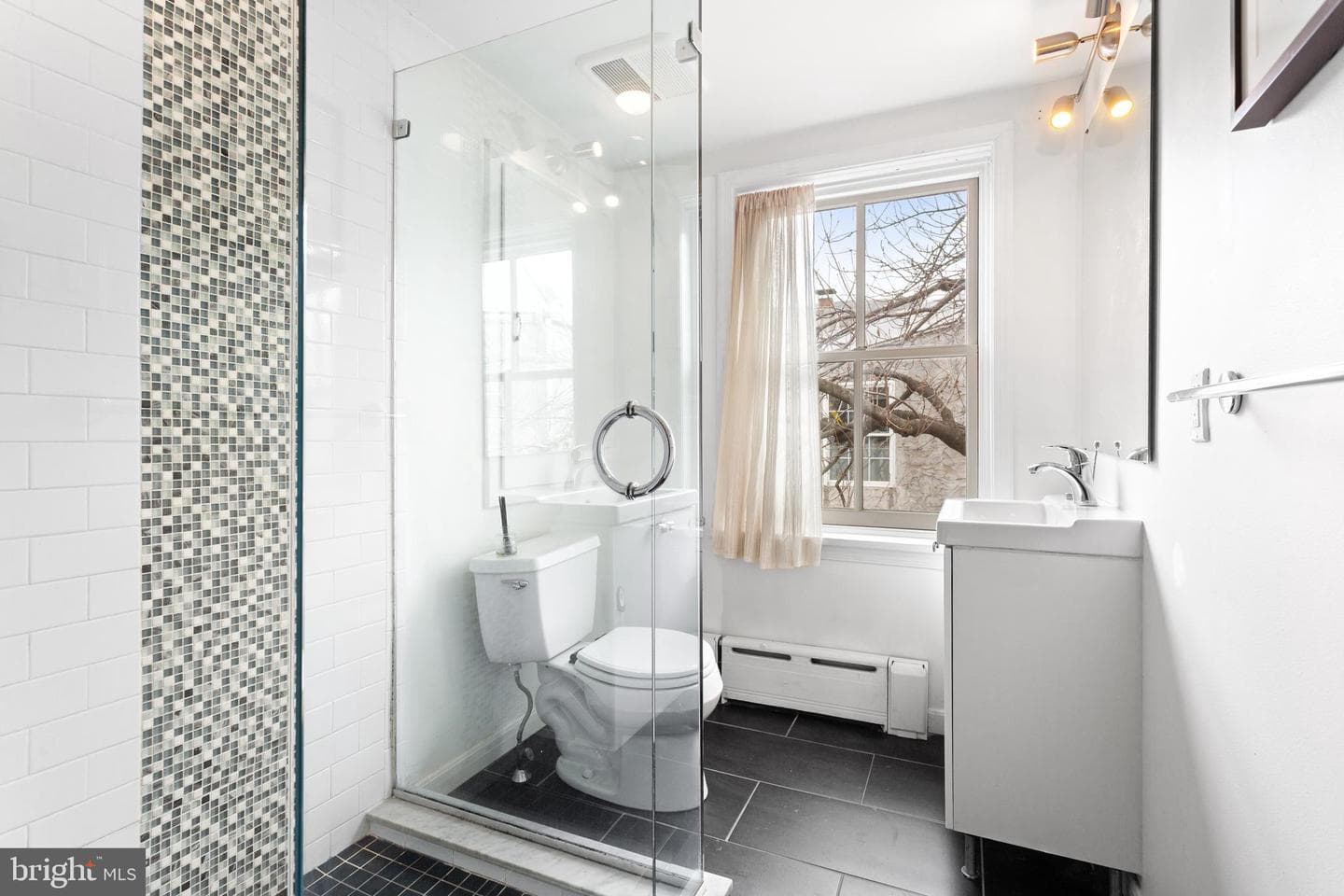 504 Kauffman Street photo 22